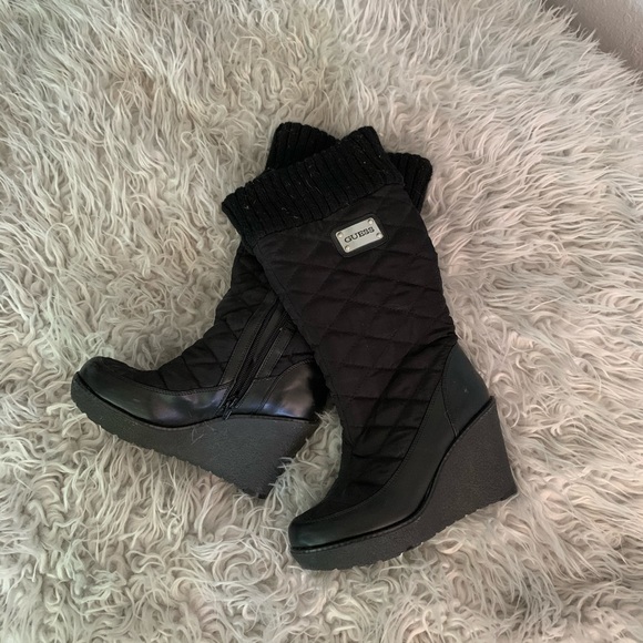 Guess Shoes - 💜 EUC wedge snow boots